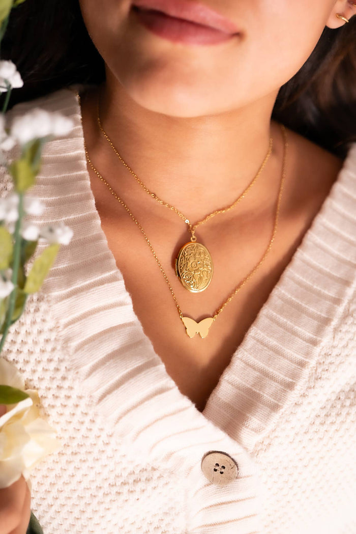 18K Gold PVD Stainless Steel Textured Oval Locket Pendant
