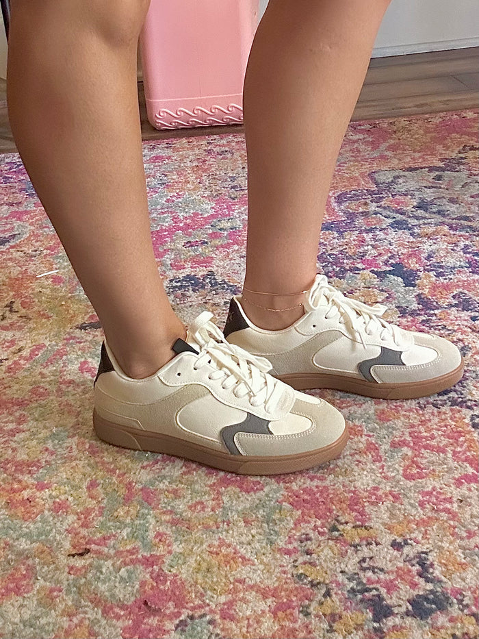 Fall blowfish sneakers