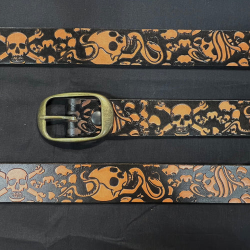 Belt Scene Skull: Complete your outfit with this rustic leather snap belt with tarnished brass buckle or stainless steel