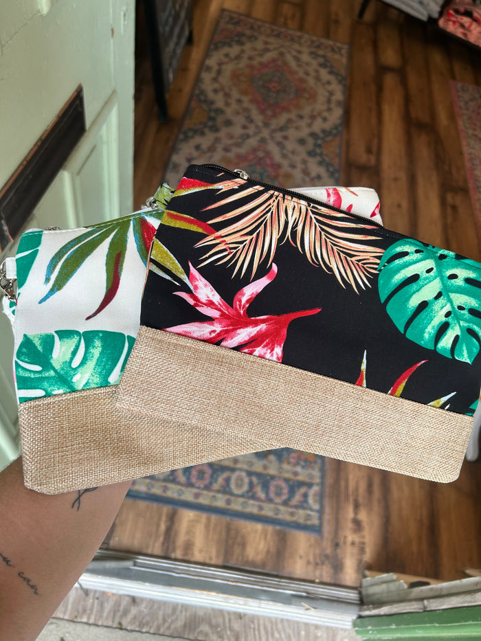 Vacation wristlet/clutch