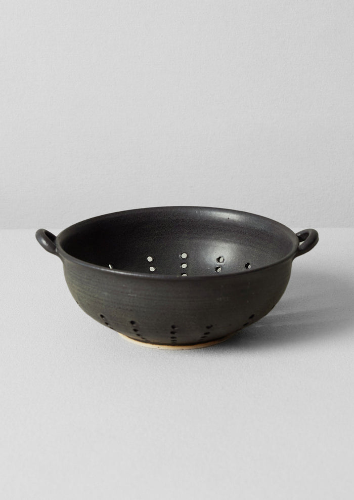 Carla Murdoch Berry Colander | Charcoal
