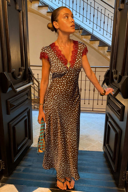 caption_Model is 5ft5” and wears UK size 10/ US 6