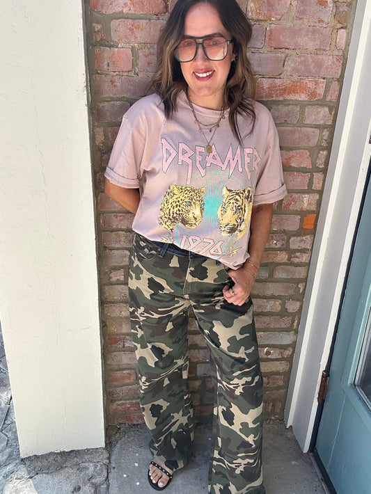 Dreamer World Tour Graphic Top