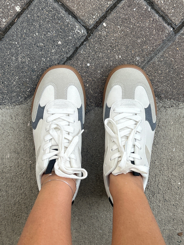 Fall blowfish sneakers
