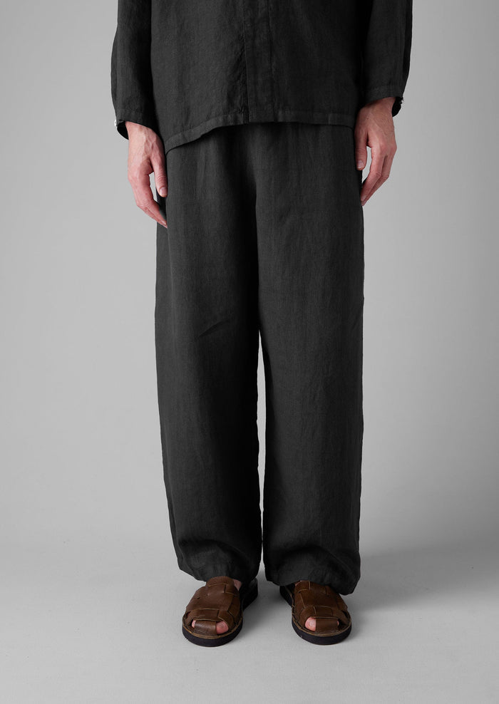 Garment Dyed Linen Drawstring Trousers | Black Pepper