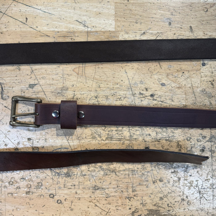 Harness Leather Belt Plain Brw: Complete your outfit with this rustic leather snap belt with tarnished brass buckle or stainl