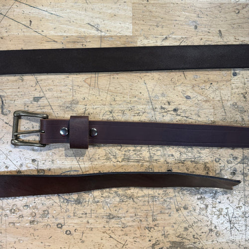 Harness Leather Belt Plain Brw: Complete your outfit with this rustic leather snap belt with tarnished brass buckle or stainl