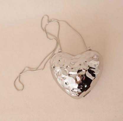 metallic heart-shaped clutch with chain strap – AMORA