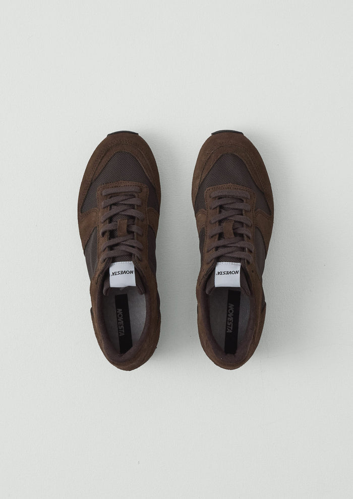 Novesta Marathon Trail Trainers | Bitter Chocolate