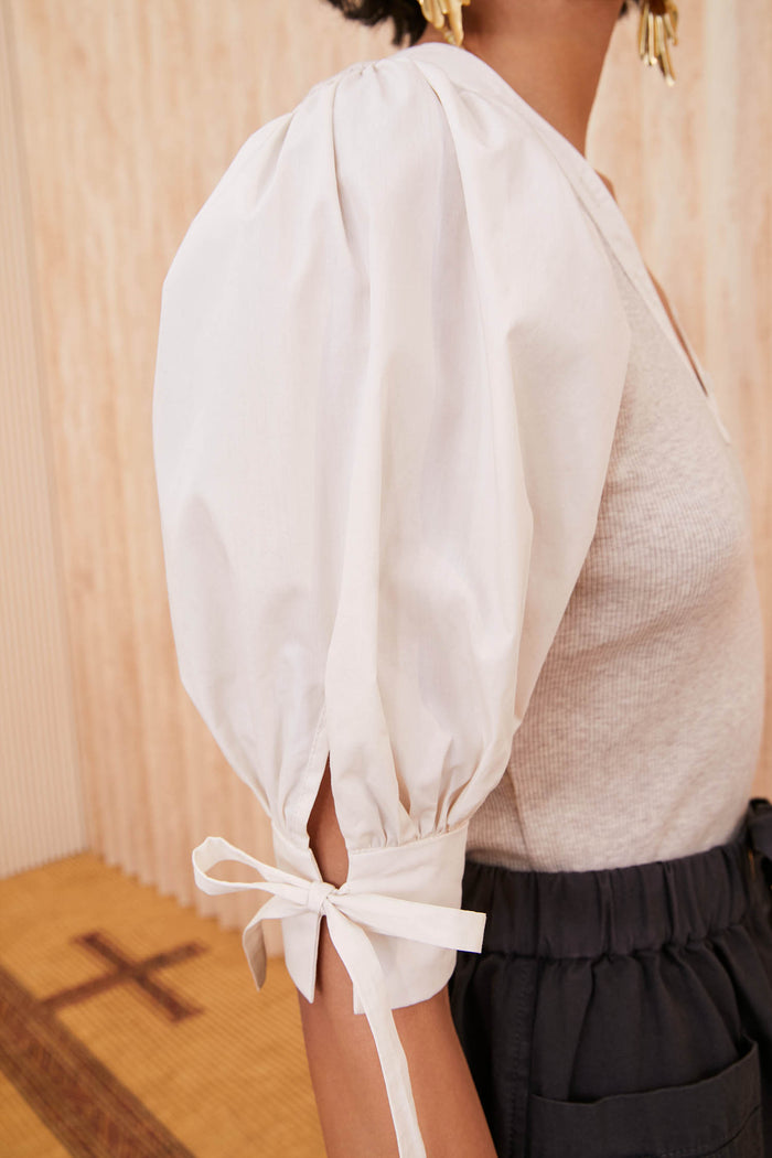 White Cotton Poplin Balloon Sleeve with Tie Cuff - Detail View | Ulla Johnson
