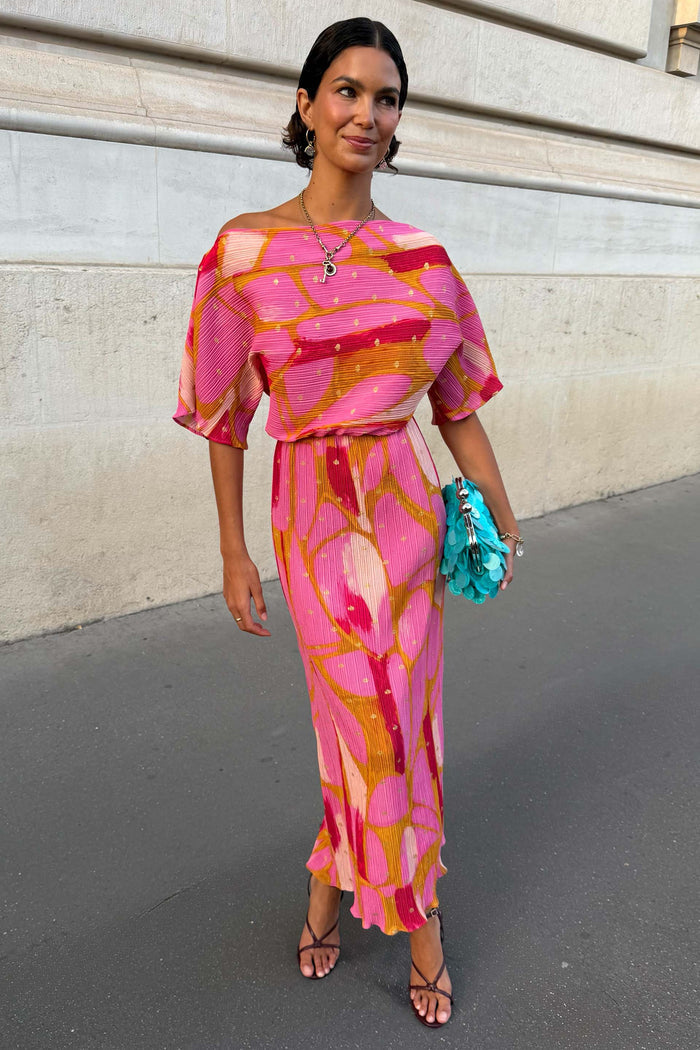 caption_Model is 5ft7” and wears UK size 10/ US 6