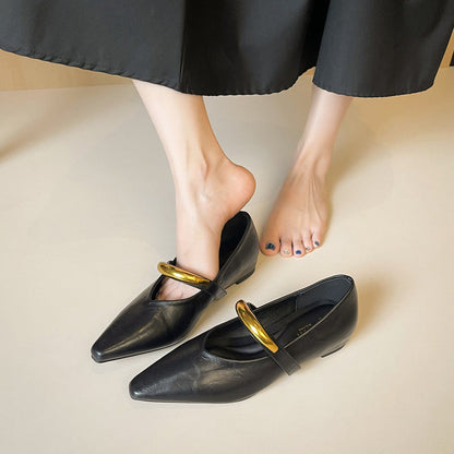 pointed toe flat shoe with gold metal strap detail – NOIR