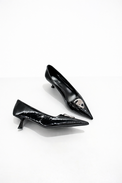 pointed-toe patent flats with metallic teardrop accent – ÉLAN