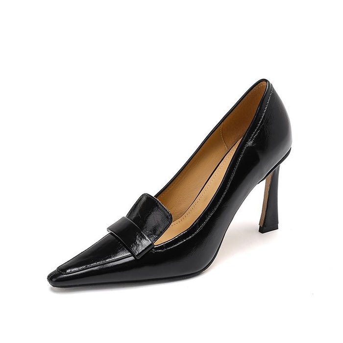 pointed-toe patent pumps with structured strap detail – BORDEAUX