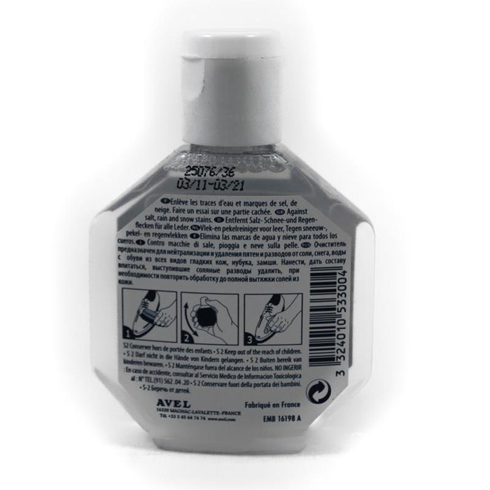 A bottle of Saphir Hiver Salt Stain Remover for leather care.