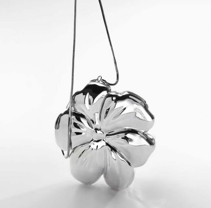 sculpted metallic flower clutch with chain strap – AUREZIA