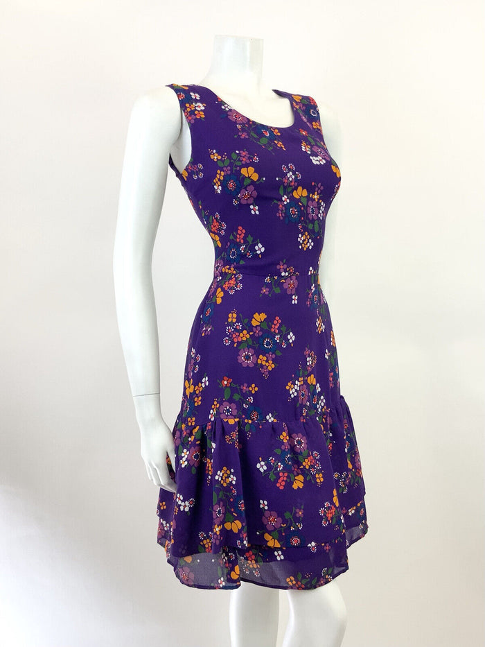 VTG 60s 70s PURPLE WHITE ORANGE GREEN FLORAL MOD SLEEVELESS RUFFLE DRESS 8 10