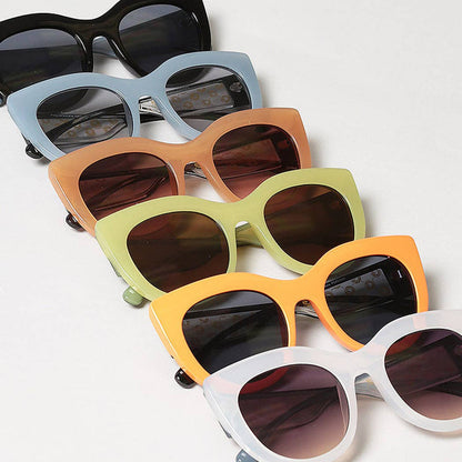 Women's Bold Round Frame Sunglasses